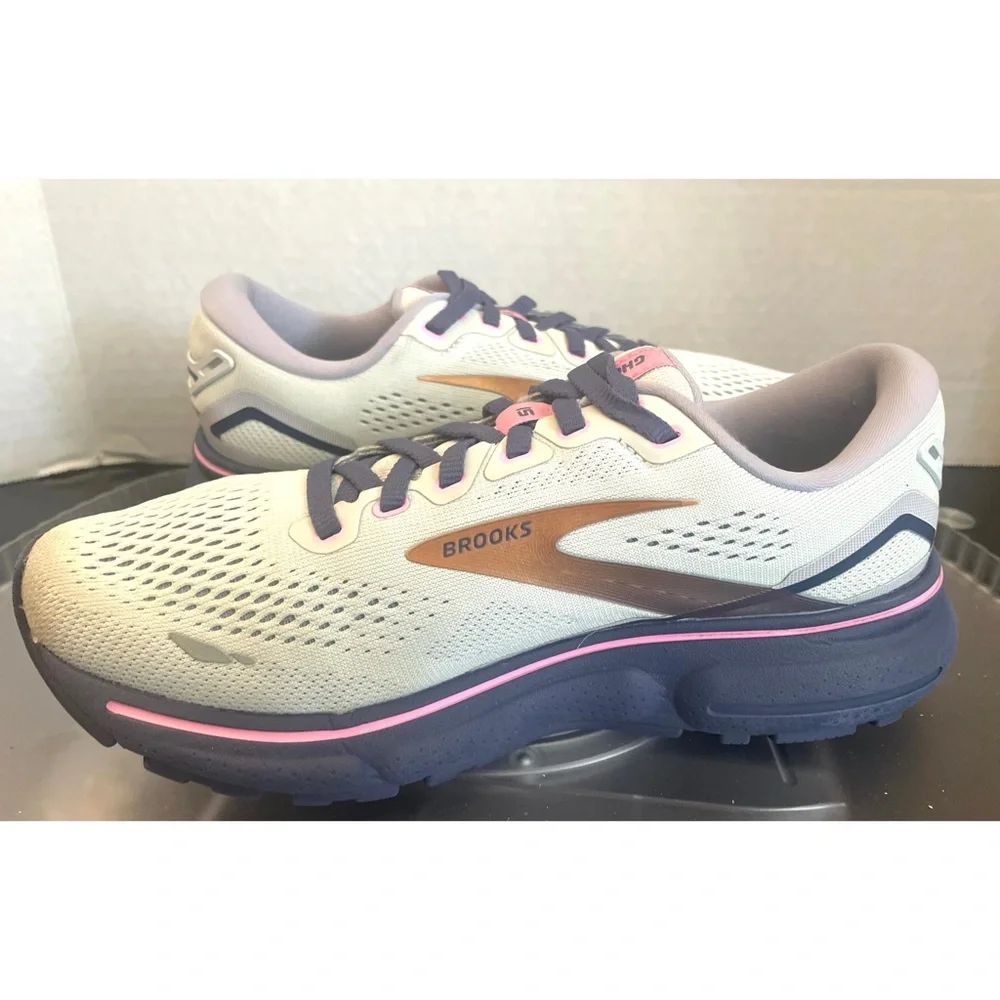 Women's Ghost 15 Running Shoes Sz 6.5  Gray/Pink - Picture 8 of 11